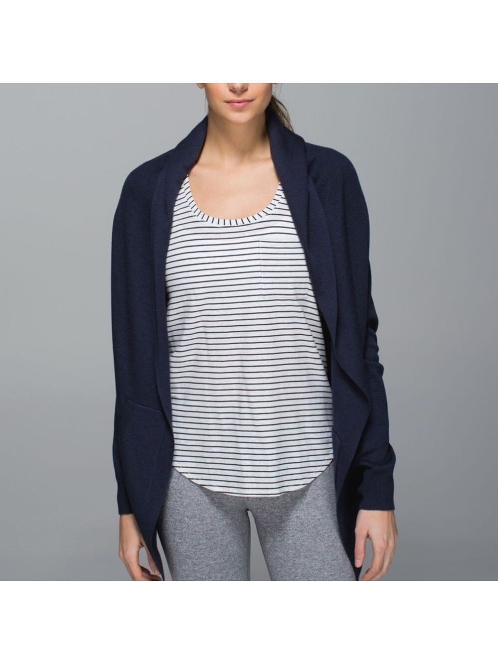 lululemon athletica Heathered Inkwell Wrap Sweater With Hood Size 6 Athleisure
